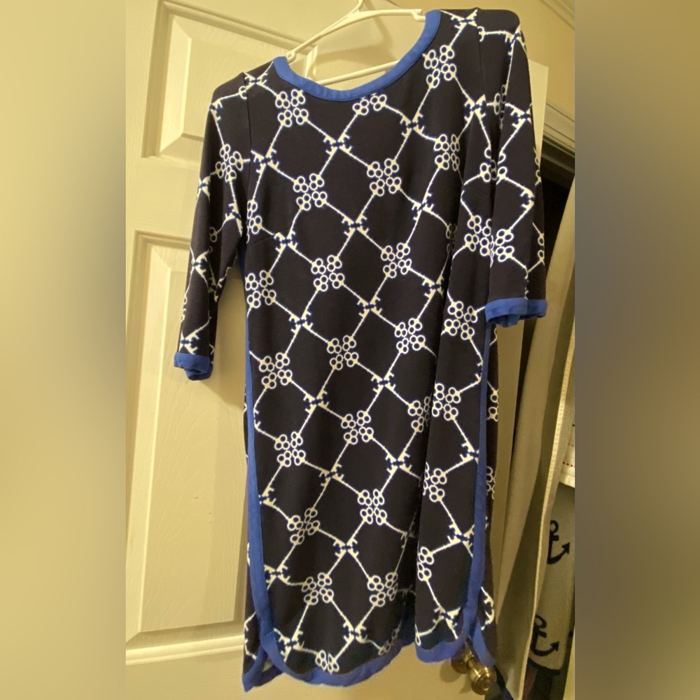 🛑 SOLD 🛑 🥂Crown & Ivy Dress🥂